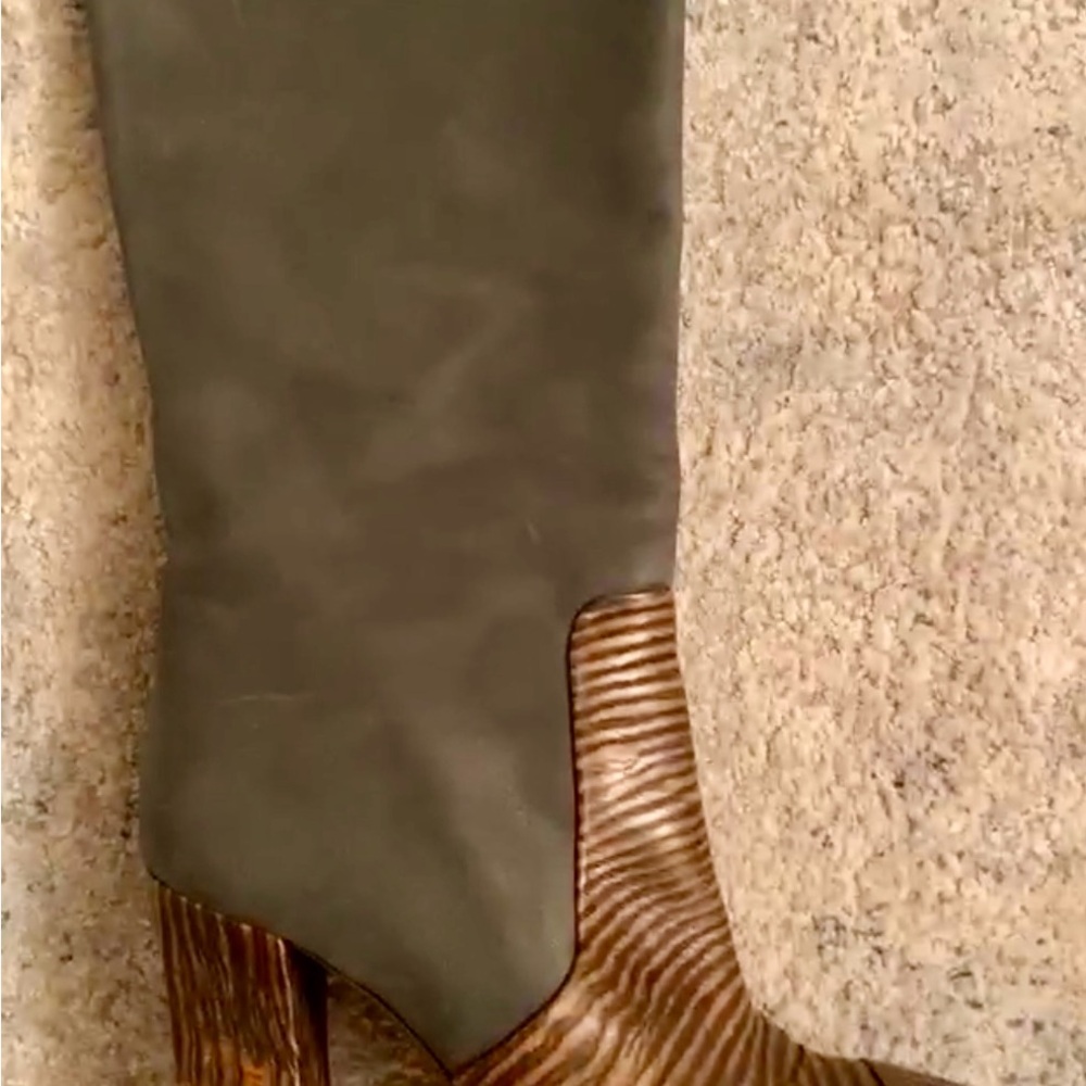 Chanel Black and Brown Knee-High Boots - Picture 3 of 17